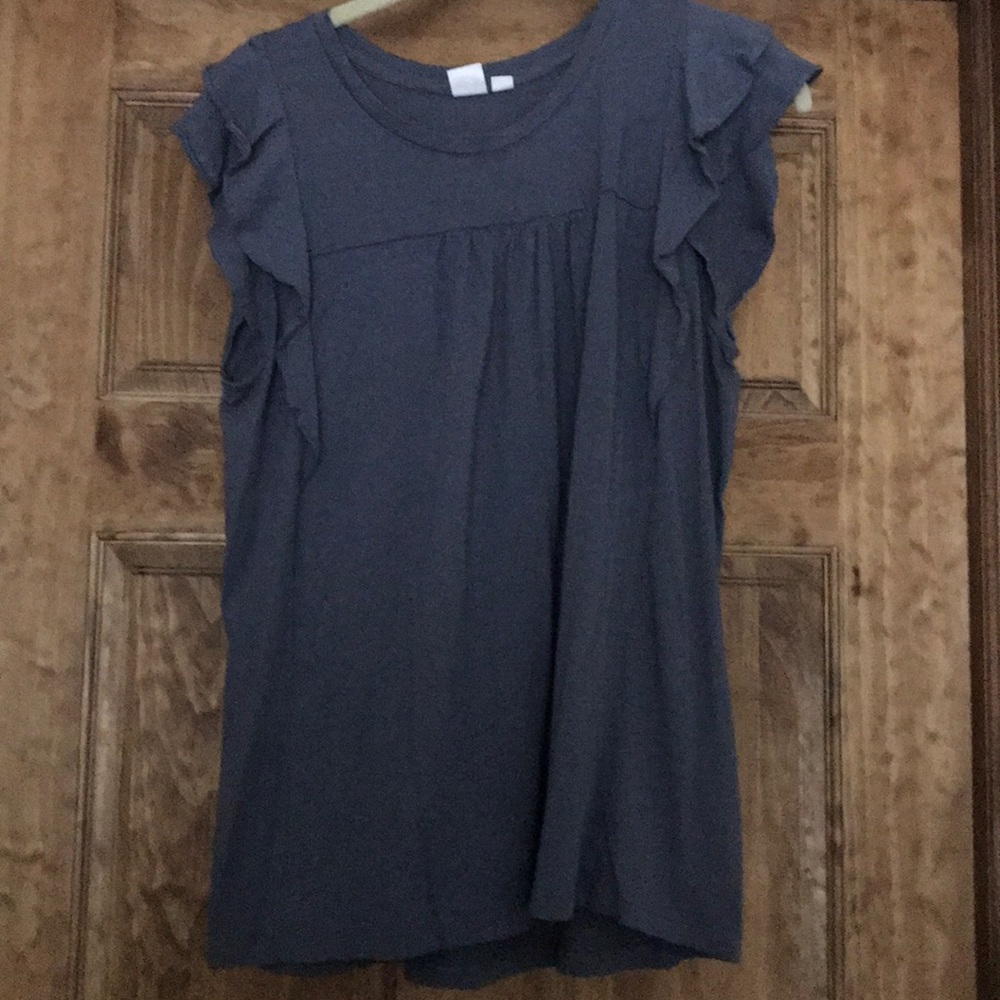Women’s Gap Top